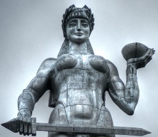 تندیس مادر در گرجستان
