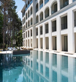 AQUA HOUSE